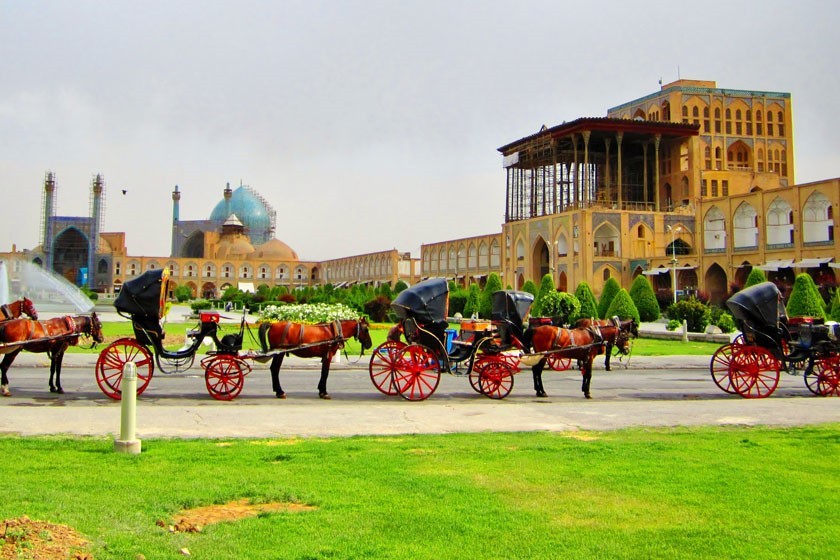 سفر کم هزینه به اصفهان